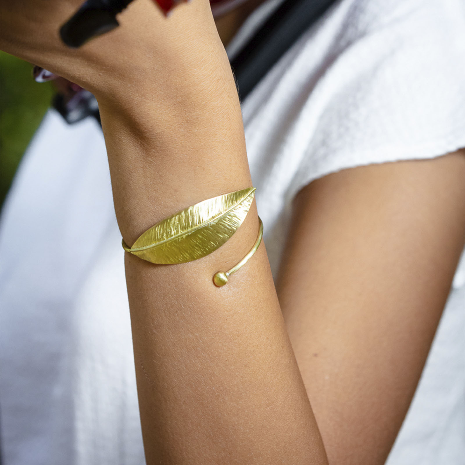 pulsera-hoja-simple-bronce-3